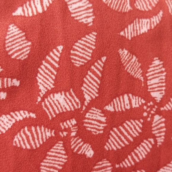 AVA & VIV RUST FLORAL SLEEVELESS TOP - Picture 2 of 5